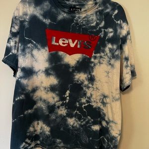 Levi tie dye shirt